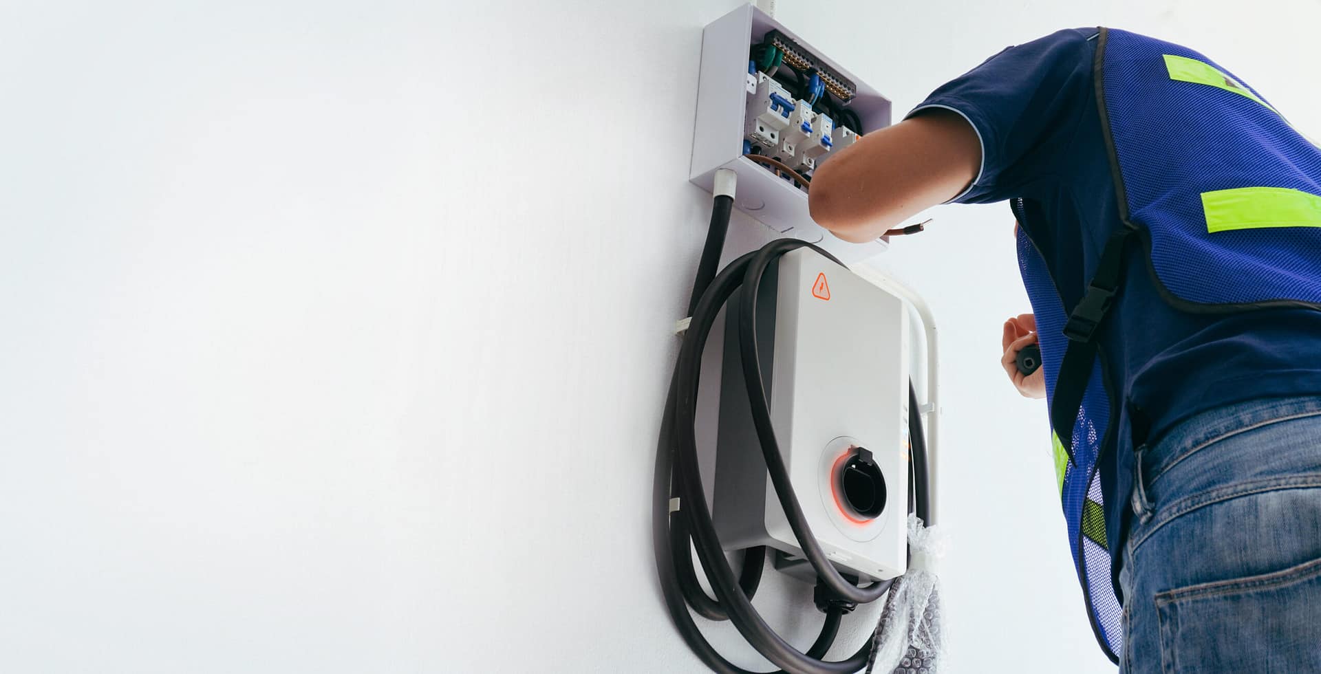 Fiabilité des Bornes de Recharge La France Atteint un Nouveau Palier dans la Révolution Électrique